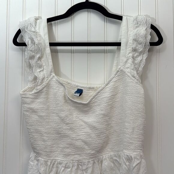 Old Navy Fitted Flutter Sleeve Smocked Top Calla Lilly White Women's size L - Picture 3 of 6